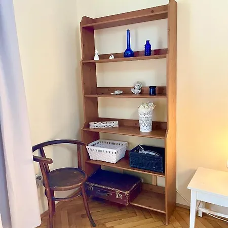 Comfy Residency